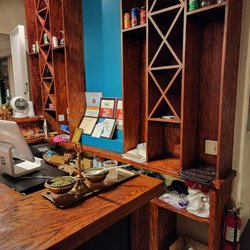 Nalan Indian Cuisine - Empty reception