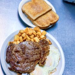USA Restaurant - Ribeye Steak and eggs !