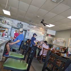 Somerset Grille - Happy patrons. The place is not fancy but it sure is good.