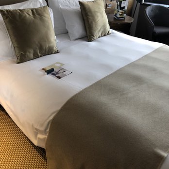 Crowne Plaza - Hotels Near Me - Geneva, GE Crowne Plaza - Hotels Near Me - Geneva, GE