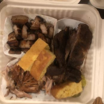 Butcher Bar - Pork Porky 's Platter - Barbeque Near Me - Astoria, New York Butcher Bar - Pork Porky 's Platter - Barbeque Near Me - Astoria, New York