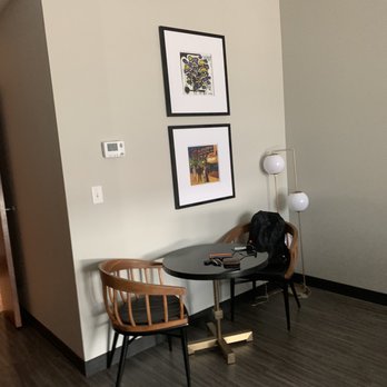 Hotel Vandivort - Hotels Near Me - Springfield, Missouri