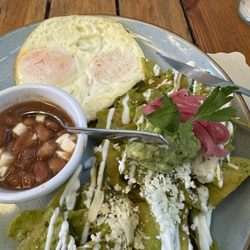 Corazón de Melón - Chilaquiles poblana con huevos.