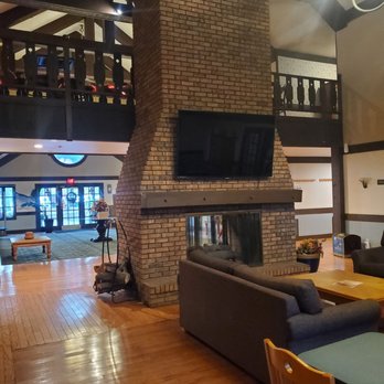 Spring House Inn - Hotels Near Me - Porter, Indiana