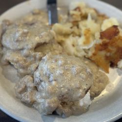 The Crows Nest Diner - Hillbilly Benedict w/ Home Fries