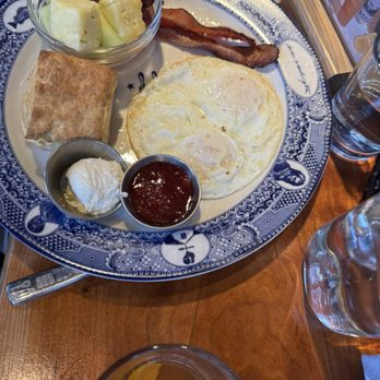 Founding Farmers & Distillers - Breakfast & Brunch Near Me - Washington, DC, District of Columbia Founding Farmers & Distillers - Breakfast & Brunch Near Me - Washington, DC, District of Columbia