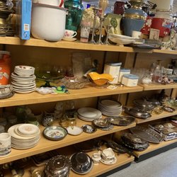 Thrift N Antique Shop - A few shelves are organized