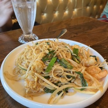 Dumpling Union - Thai fried rice noodle - Asian Fusion Near Me - San Francisco, California Dumpling Union - Thai fried rice noodle - Asian Fusion Near Me - San Francisco, California