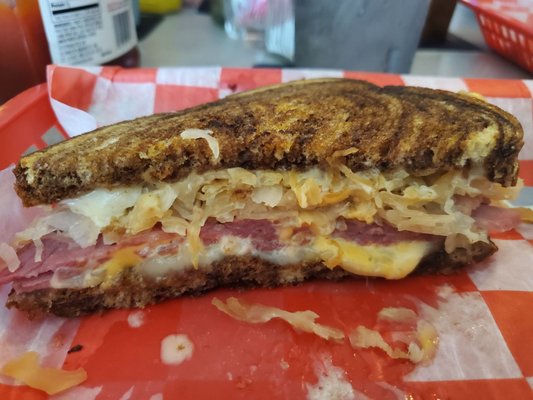 Meyer’s Cafe & Lounge