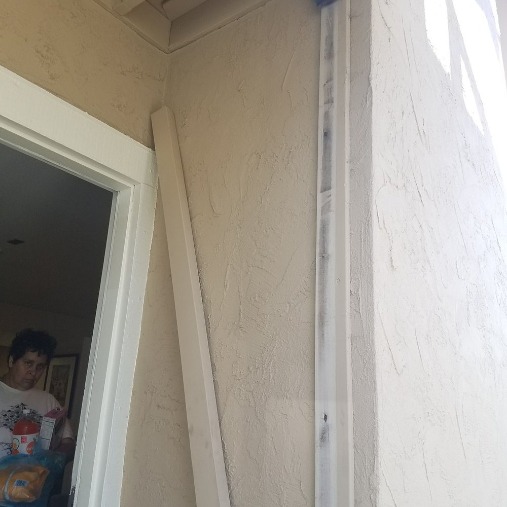 Chase Suite Hotel - When you walked into the door the gutter is not even attached - Hotels Near Me - Newark, California