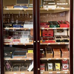 Happy Smoke - A big collection of Cigars