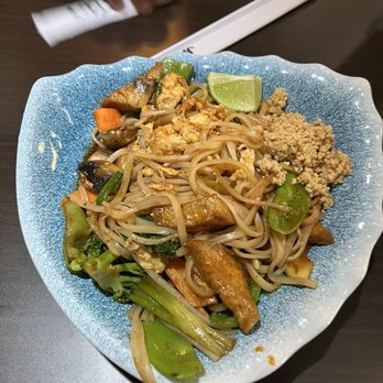 Wu's Asian Bistro - Pad Thai - Asian Fusion Near Me - Las Cruces, New Mexico