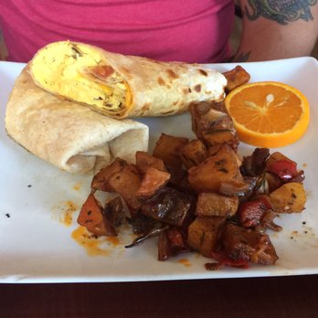 Del Sur Artisan Eats - Egg and bacon burrito - Steakhouses Near Me - Saint Simons Island, Georgia