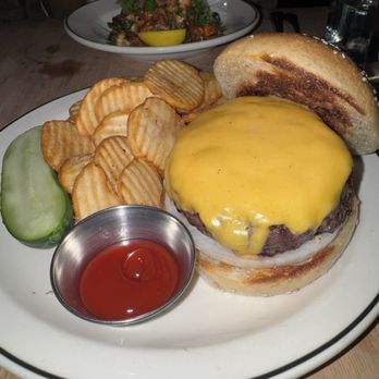 Red Hook Tavern - Dry Aged Cheeseburger - American Near Me - Brooklyn, New York Red Hook Tavern - Dry Aged Cheeseburger - American Near Me - Brooklyn, New York