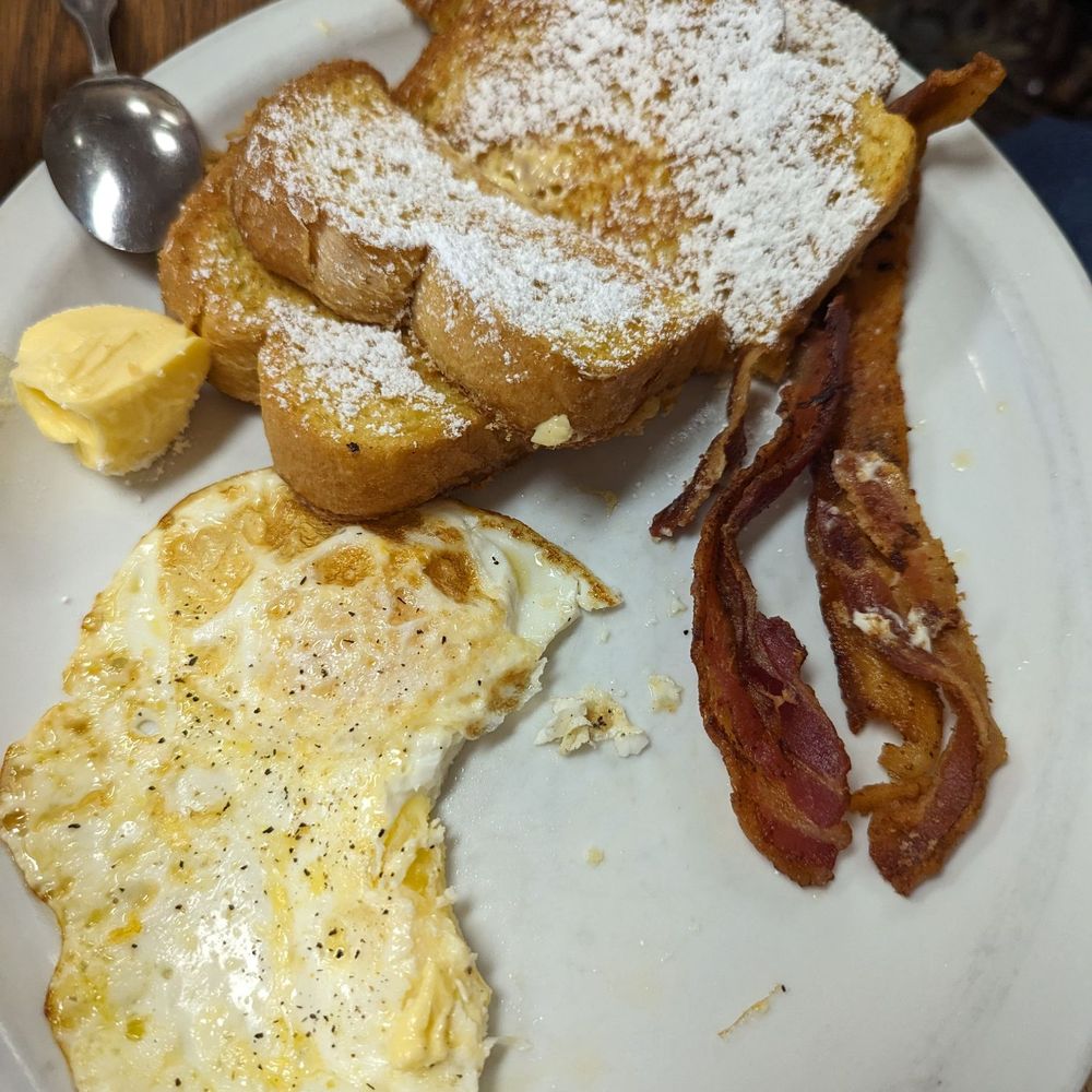 Cully's Restaurant - Breakfast & Brunch Near Me - Poway, California