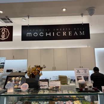 J Sweets - San Diego - Sweet displays - Desserts Near Me - San Diego, California J Sweets - San Diego - Sweet displays - Desserts Near Me - San Diego, California