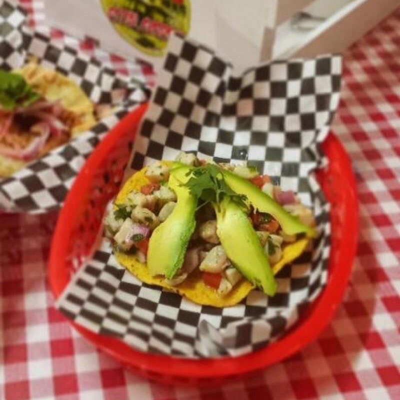 Chicho's Ceviche Y Mas Logo