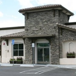 Unruh Spine Center