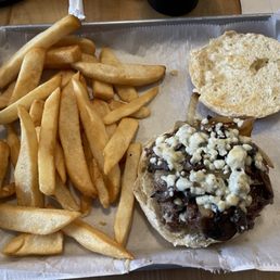 Build your own double smash burger - the possibilities are endless! Build your own double smash burger - the possibilities are endless!