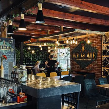 Ivy and Ale - Indoor Atmosphere - Nurseries & Gardening Near Me - Fort Walton Beach, Florida