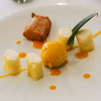 Le Davoli - Le Davoli sushi d'ananas - French Near Me - Bordeaux, 33 Le Davoli - Le Davoli sushi d'ananas - French Near Me - Bordeaux, 33