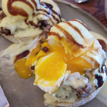Namo Café Bistro - Edmonton Trail - Breakfast & Brunch Near Me - Calgary, Alberta