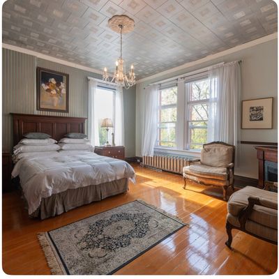 No. 5 East by null