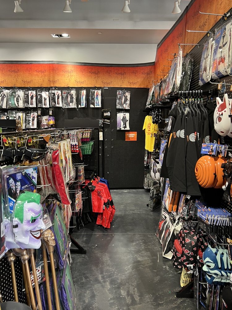 SPIRIT HALLOWEEN Updated May 2024 21 Photos & 10 Reviews 915431