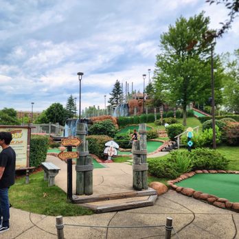 Congo River Miniature Golf - Mini Golf Near Me - Hoffman Estates, Illinois