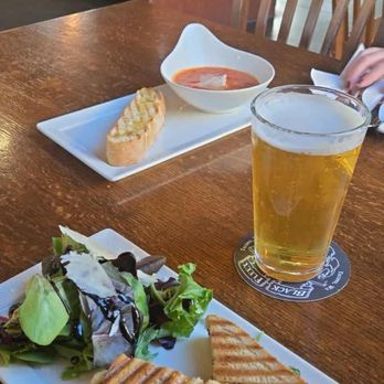 208 Garfield - Wine Bars Near Me - Parkland, Washington 208 Garfield - Wine Bars Near Me - Parkland, Washington
