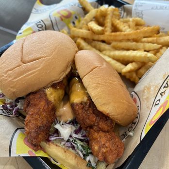 DAVES HOT CHICKEN - Updated December 2024 - 576 Photos & 617 Reviews ...