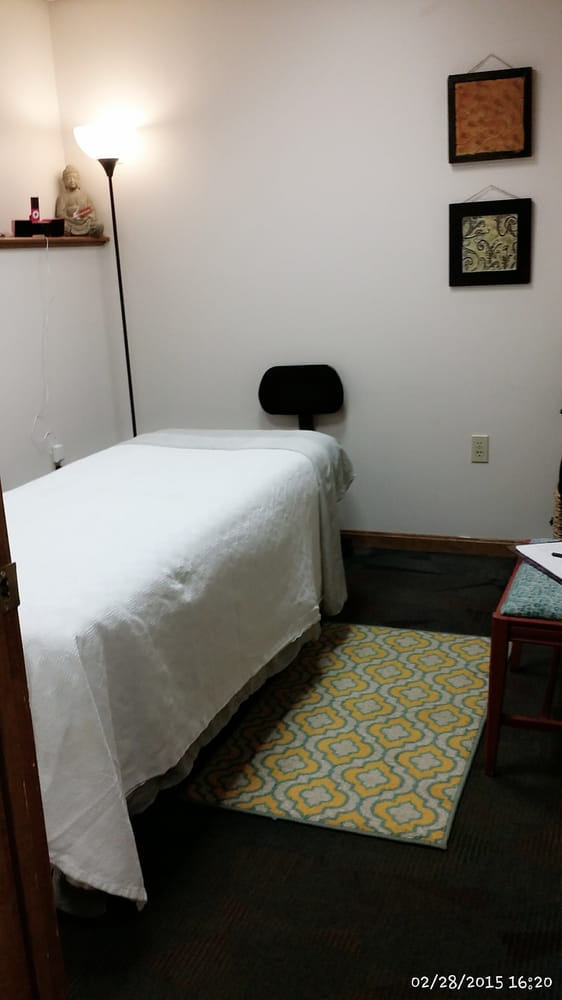 E'sols Massage Studio Logo