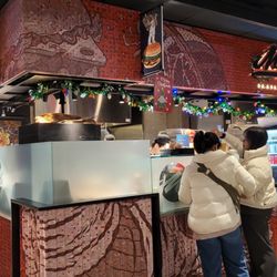 Mikey's Smash Burgers - Food counter