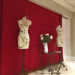 Dillard's - Lingerie waiting room
