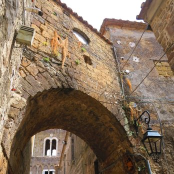 Casertavecchia - Landmarks & Historical Buildings Near Me