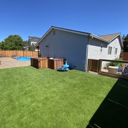 Artificial lawn