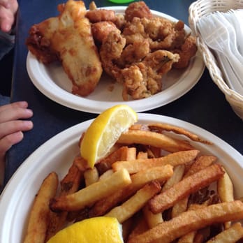 Fredie's Fantastic Fish House - Sampler for one. Note the huge clams! - Fish & Chips Near Me - Halifax, Nova Scotia Fredie's Fantastic Fish House - Sampler for one. Note the huge clams! - Fish & Chips Near Me - Halifax, Nova Scotia