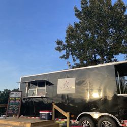 The Saucy Pig - The food truck and menu