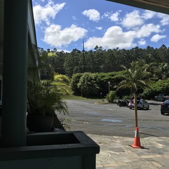Tex Drive In - Beautiful weather on the patio! Pull up a seat and enjoy the tasty food! - Fast Food Near Me - Honokaa, Hawaii
