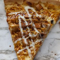 Pizza a Modo Mio - Buffalo Chicken Pizza
