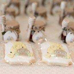 Winnie the Pooh baby shower cookies Winnie the Pooh baby shower cookies