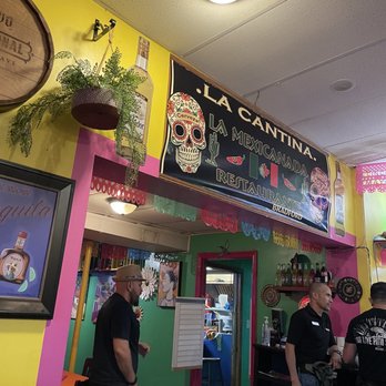 La Mexicanada Restaurant - Interior - Mexican Near Me - Bradford, Ontario