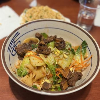 Ox 9 Lanzhou Hand Pulled Noodles - Chili oil beef stir fry noodle - Asian Fusion Near Me - Mountain View, California Ox 9 Lanzhou Hand Pulled Noodles - Chili oil beef stir fry noodle - Asian Fusion Near Me - Mountain View, California