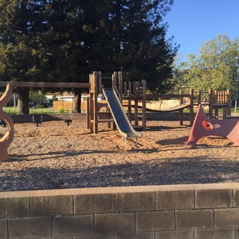 Arroyo Park - Parks Near Me - Petaluma, California