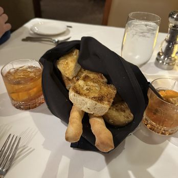 La Strada - Hot and Fresh garlic bread - Italian Near Me - Reno, Nevada La Strada - Hot and Fresh garlic bread - Italian Near Me - Reno, Nevada