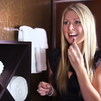 Hotel Blackfoot - Executive Bathroom - Hotels Near Me - Calgary, Alberta Hotel Blackfoot - Executive Bathroom - Hotels Near Me - Calgary, Alberta