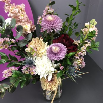 Bloom In Box - Small arrangement... always beautiful. - Florists Near Me - La Palma, California