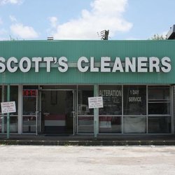 Scott's Cleaners - Front View