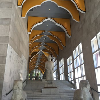 Seattle Art Museum - Beautiful Staircase - Art Museums Near Me - Seattle, Washington