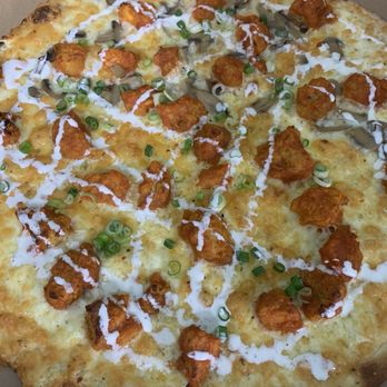 Mama's Treats - Large buffalo chicken pizza - Food Trucks Near Me - Landrum, South Carolina Mama's Treats - Large buffalo chicken pizza - Food Trucks Near Me - Landrum, South Carolina